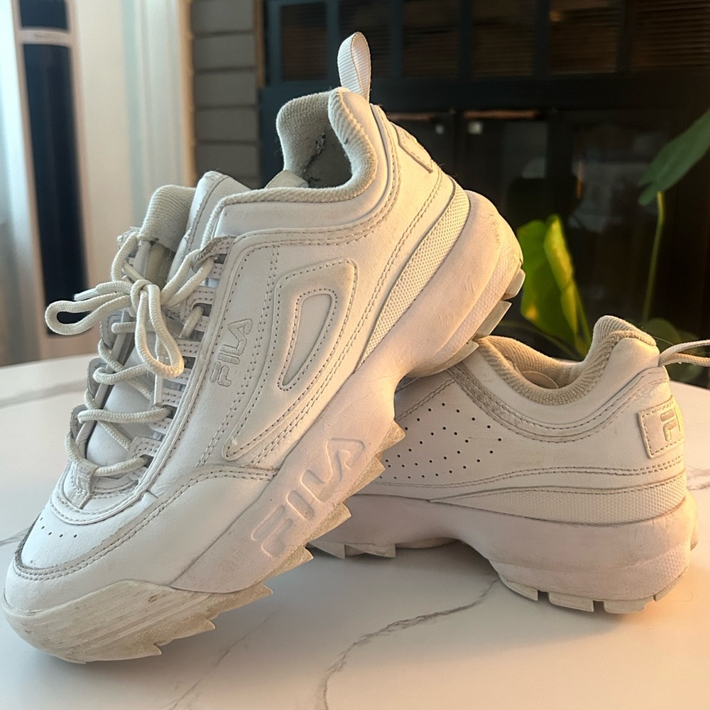 While Fila